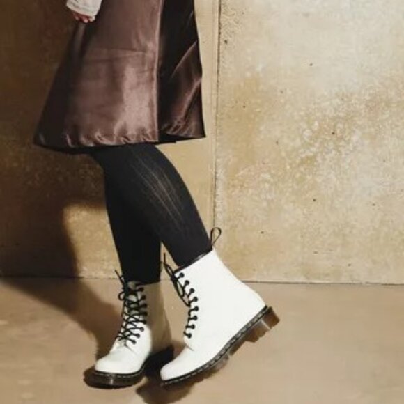 DR. MARTENS #1460 LEATHER BOOTS - Picture 6 of 16